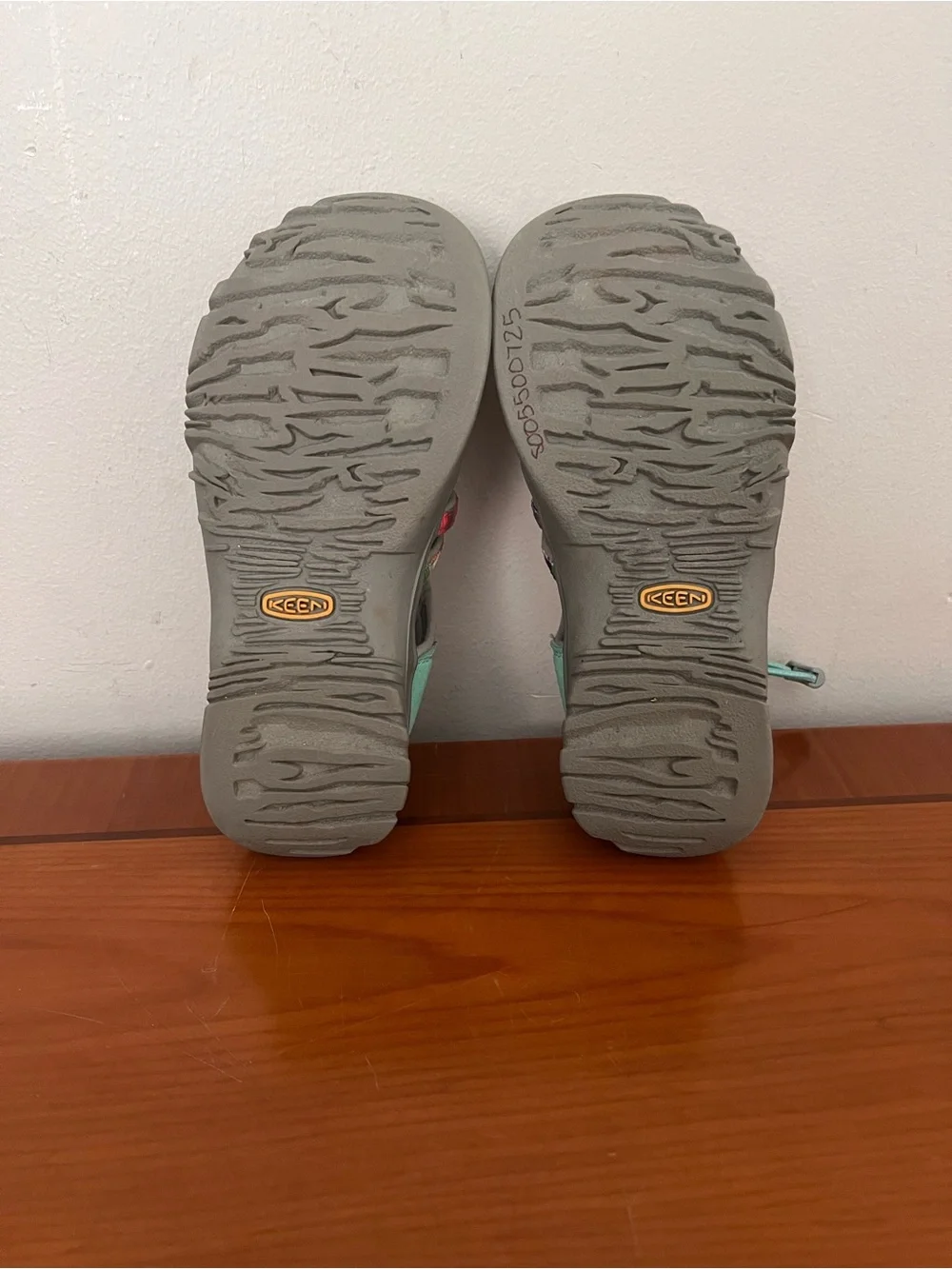 Keen Whisper Raya Fusion Waterproof Sport Sandals Girls Size 3